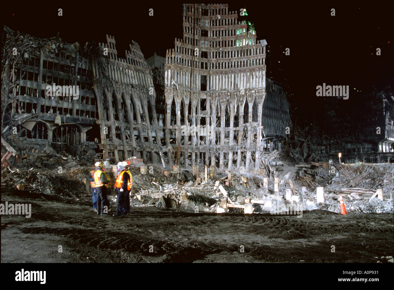 Il clean up progredisce a Ground Zero World Trade Center di sessanta giorni dopo il 11 settembre 2001 Foto Stock