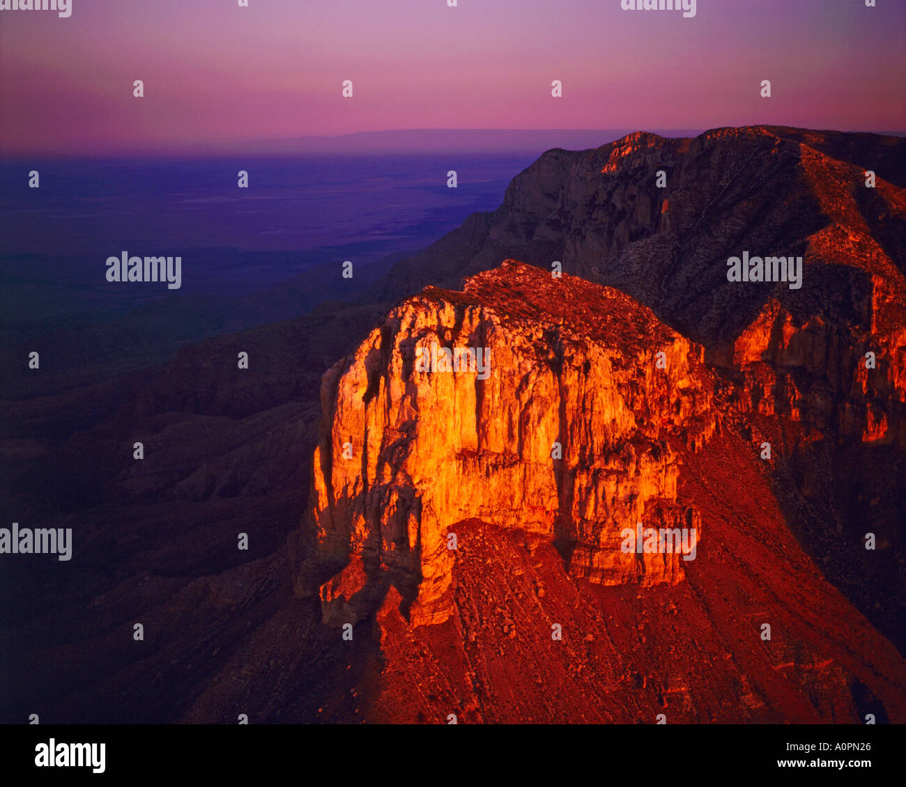 Vista aerea di El Capitan picco nella luce di Alba Parco Nazionale delle Montagne Guadalupe Texas Foto Stock