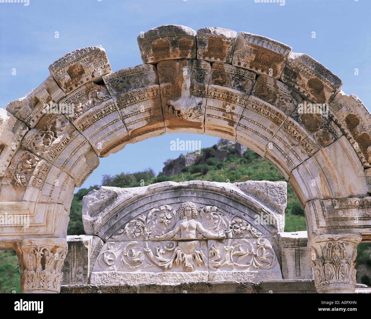 Tempio di Adriano Efeso Anatolia Turchia Asia Minore Eurasia Foto Stock