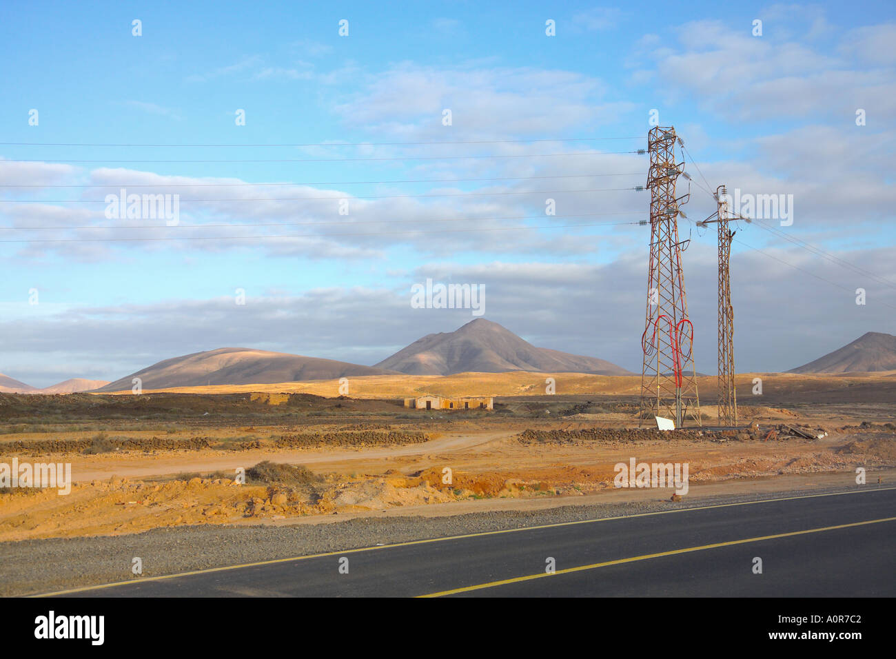 Spagna Isole Canarie Fuerteventura Road a nord di Puerto del Rosario Foto Stock