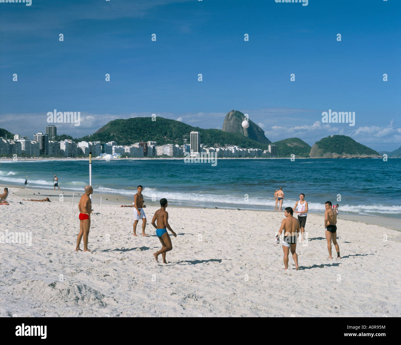 Spiaggia di Copacabana a Rio de Janeiro in Brasile America del Sud Foto Stock