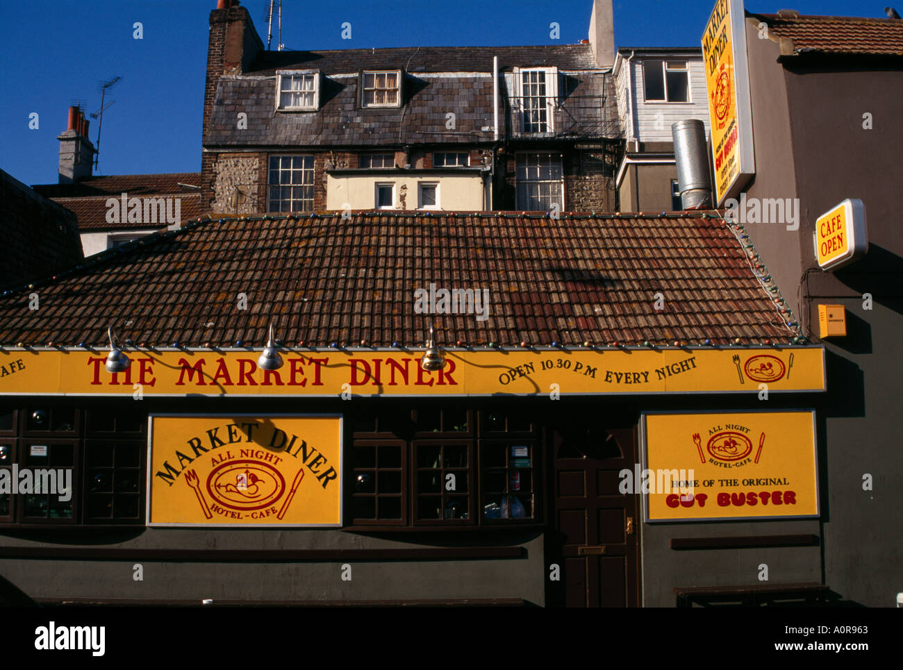 Il mercato Diner tutta la notte cafe in Brighton East Sussex utilizzati dai lavoratori del mercato e clubbers Foto Stock