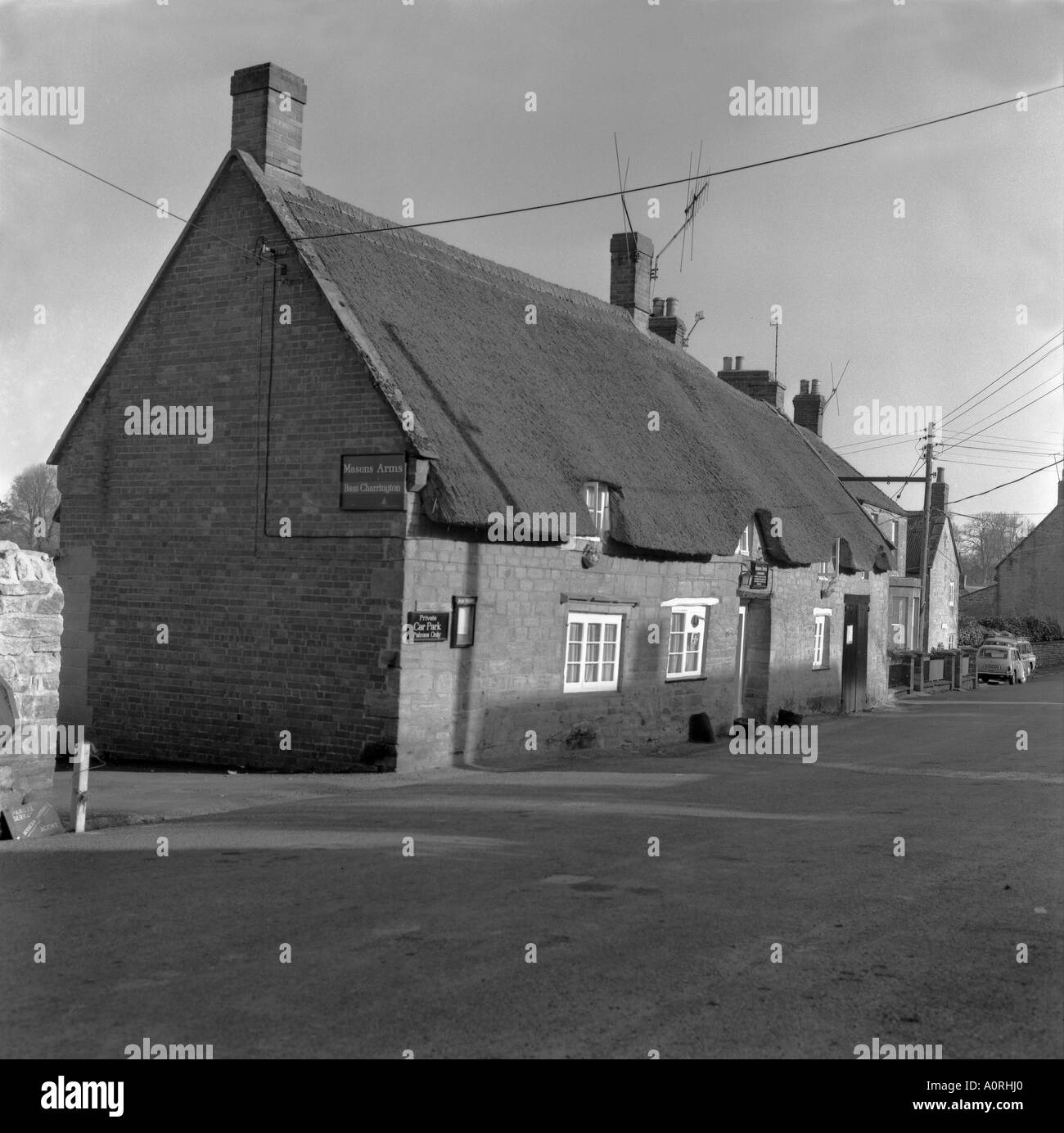 Muratori bracci in Odcombe Somerset 1973 in 6x6 formato 0036 Foto Stock