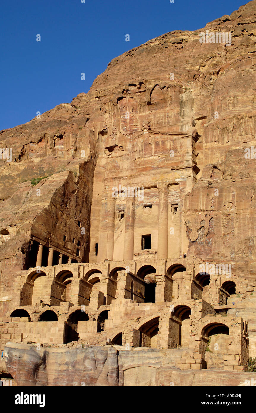 Urna tomba Petra UNESCO World Heritage Site Giordania Medio Oriente Foto Stock