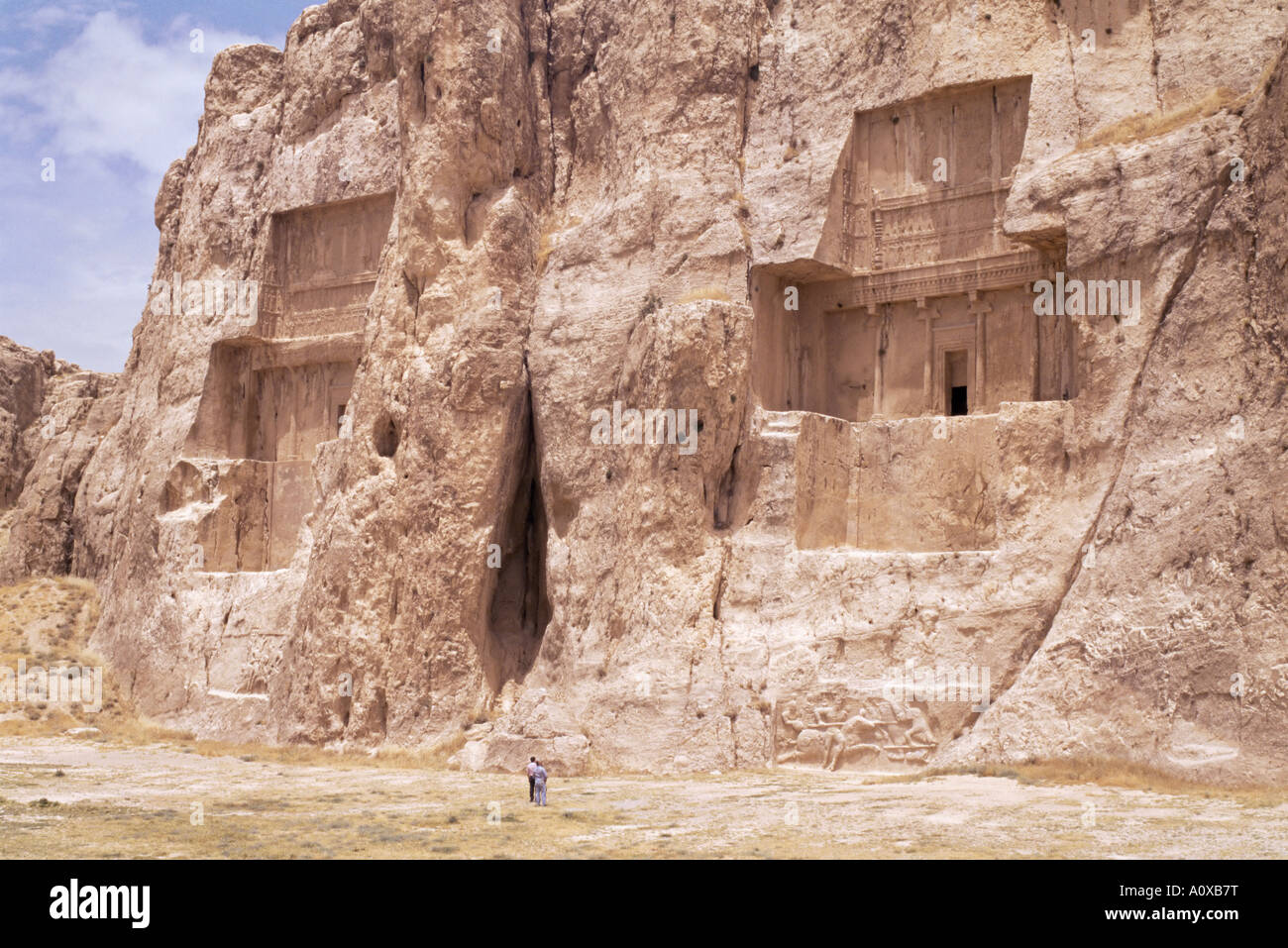 Le tombe di Dario II e di Artaserse da sinistra a destra Naqsh e Rustam Naqsh i Rustem iran medio oriente Foto Stock