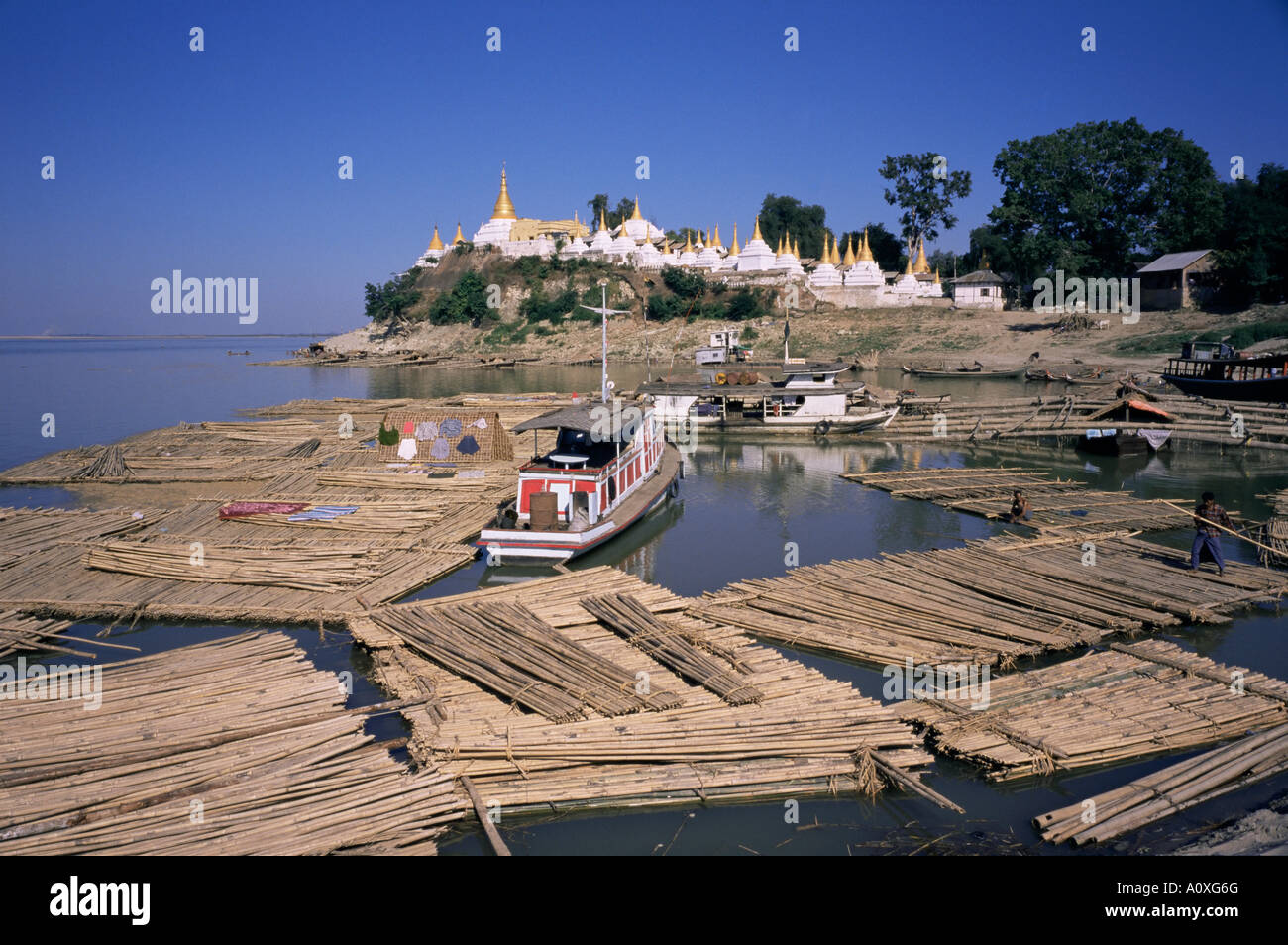 Fiume Irawaddy Amrapura MYANMAR Birmania Asia Foto Stock