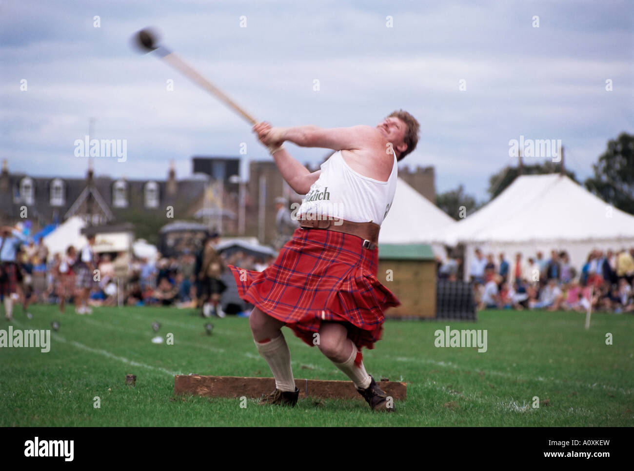 Gettare la luce martello Aboyne Highland Games Aboyne Scotland Regno Unito Europa Foto Stock