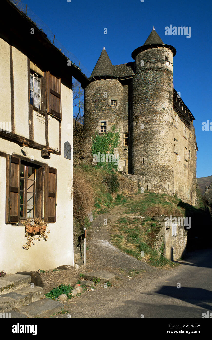 Villaggio di Vielleville vicino Conques Aveyron Midi Pirenei Francia Europa Foto Stock