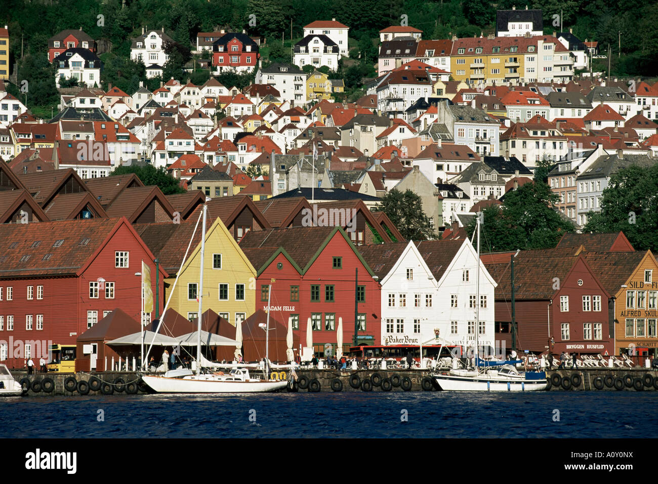 Periodo anseatica di edifici in legno Bryggen a Bergen in Norvegia Scandinavia Europa Foto Stock