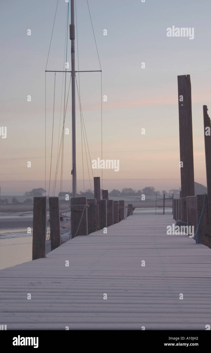 Frosty pontile Skippool Creek, Lancashire Foto Stock