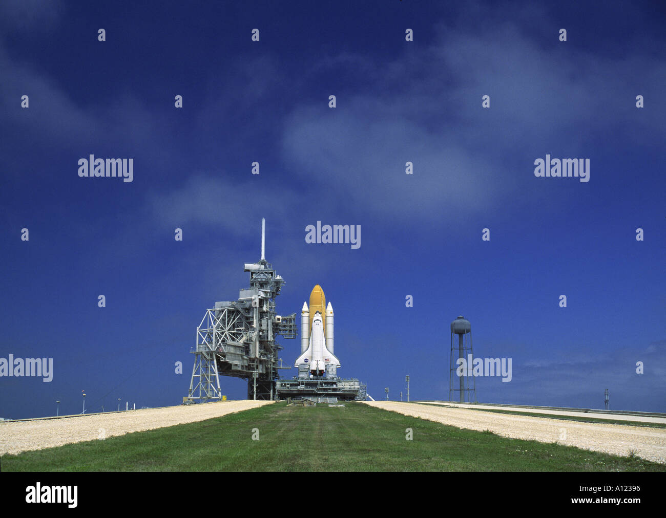 Navetta Atlantis sulla rampa di lancio della NASA KSC Florida USA Foto Stock