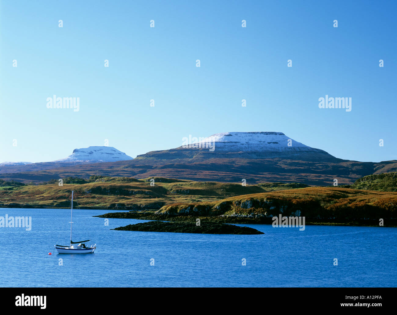 Neve e rabboccato MacLeods Tabella Isola di Skye Foto Stock