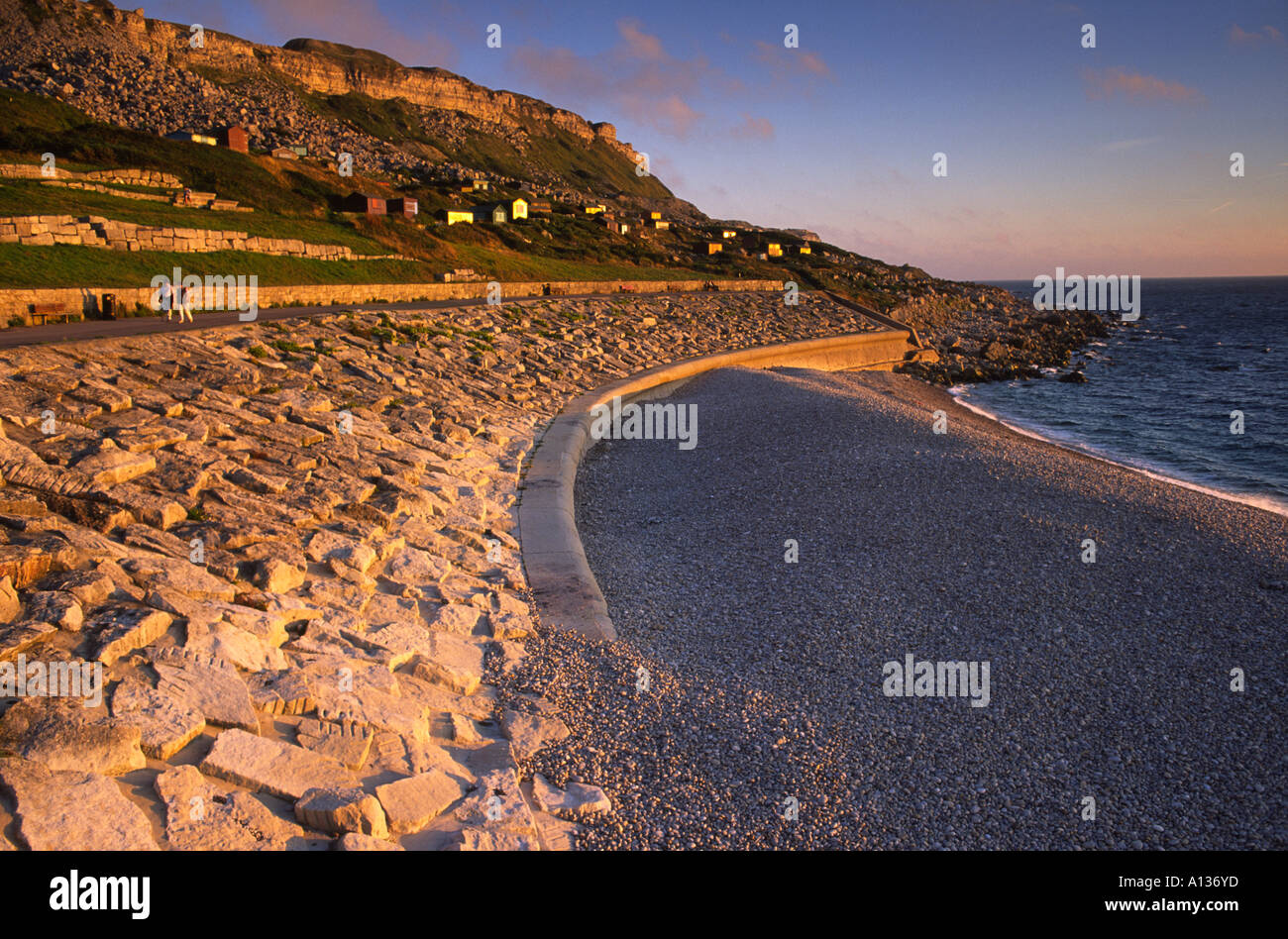 Le difese del mare a ovest Weares Portland nella contea di Dorset England Regno Unito Foto Stock