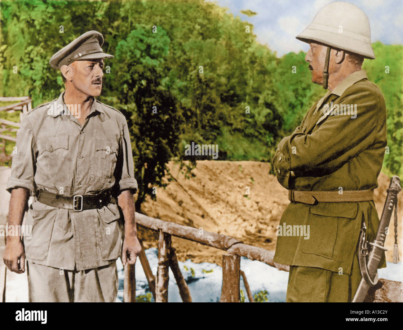 Il Ponte sul Fiume Kwaï Anno 1957 Direttore David Lean Alec Guinness Sessue Hayakawa basato su Pierre Boulle s storia Foto Stock