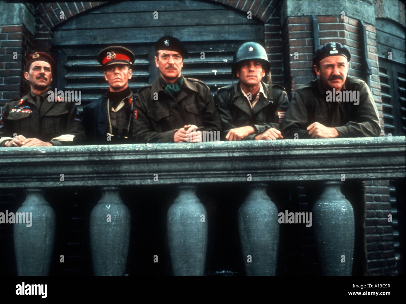 Un ponte troppo lontano anno 1977 il direttore Richard Attenborough Dirk Bogarde Sean Connery Michael Caine Edward Fox Ryan O Neal basato su Foto Stock