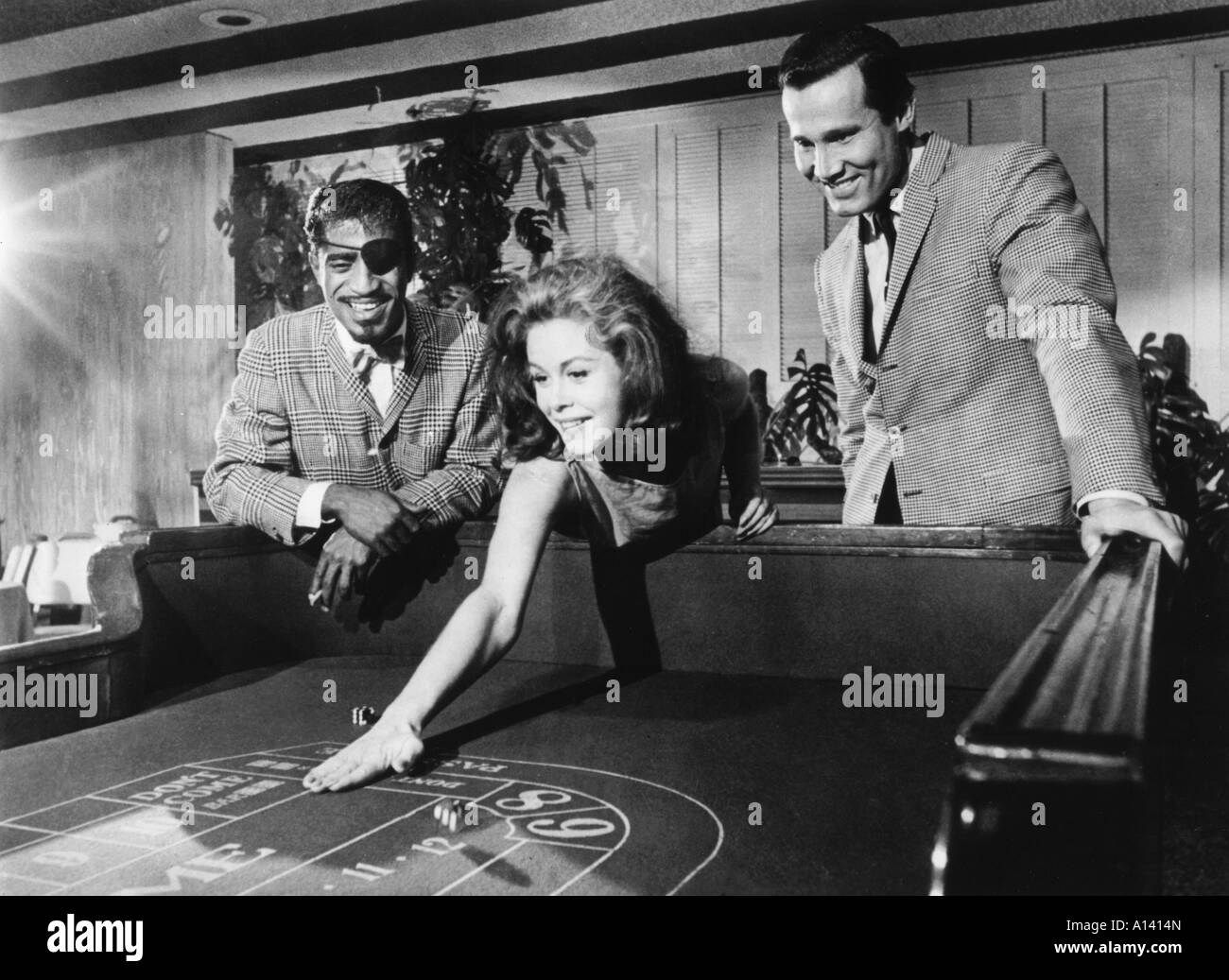 Johnny Cool Anno 1963 Direttore William Asher Henry Silva Sammy Davis Jr Elizabeth Montgomery Foto Stock