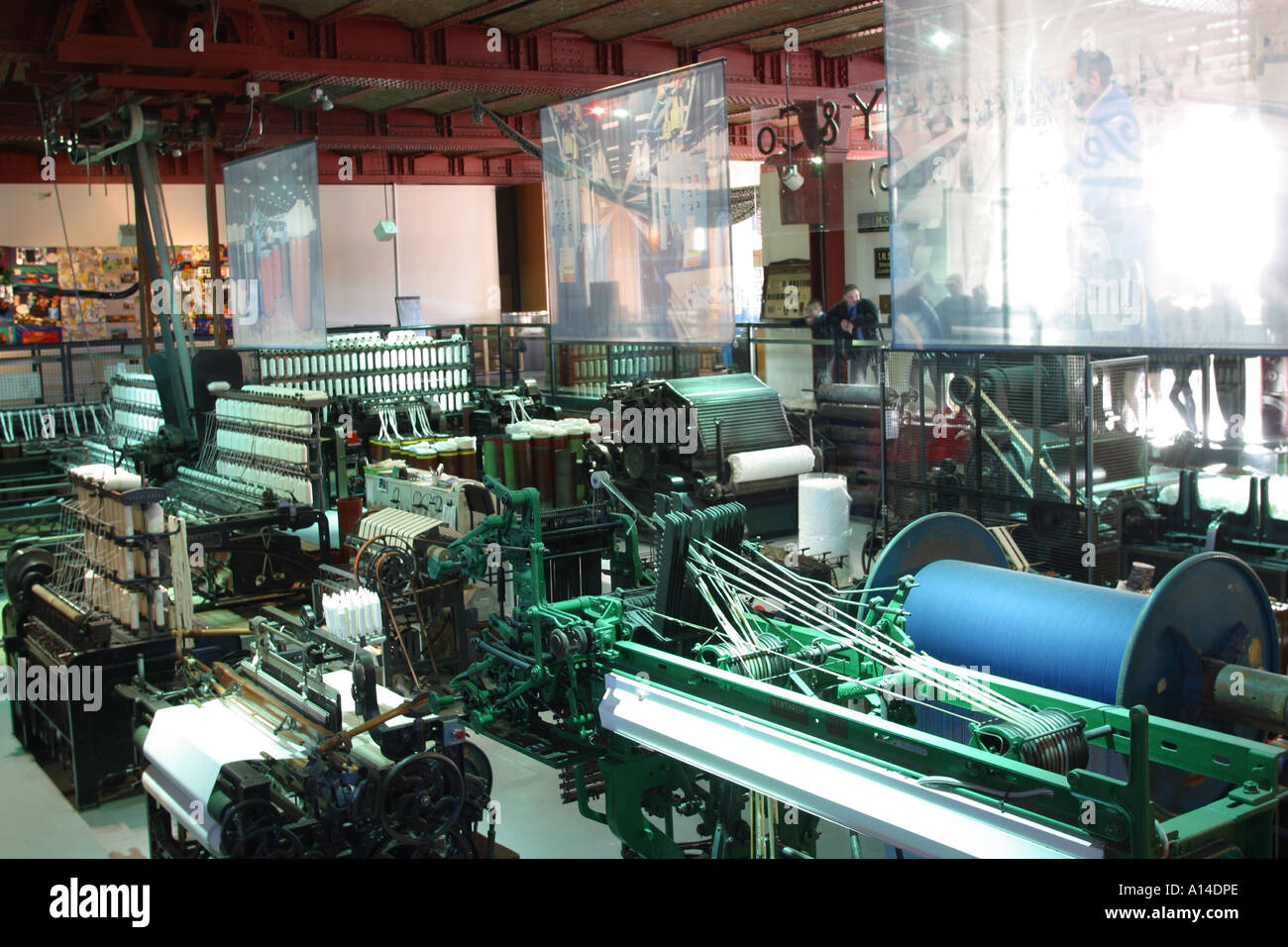 Manchester il Museo della Scienza e dell'industria la ricostruzione della fabbrica tessile Foto Stock