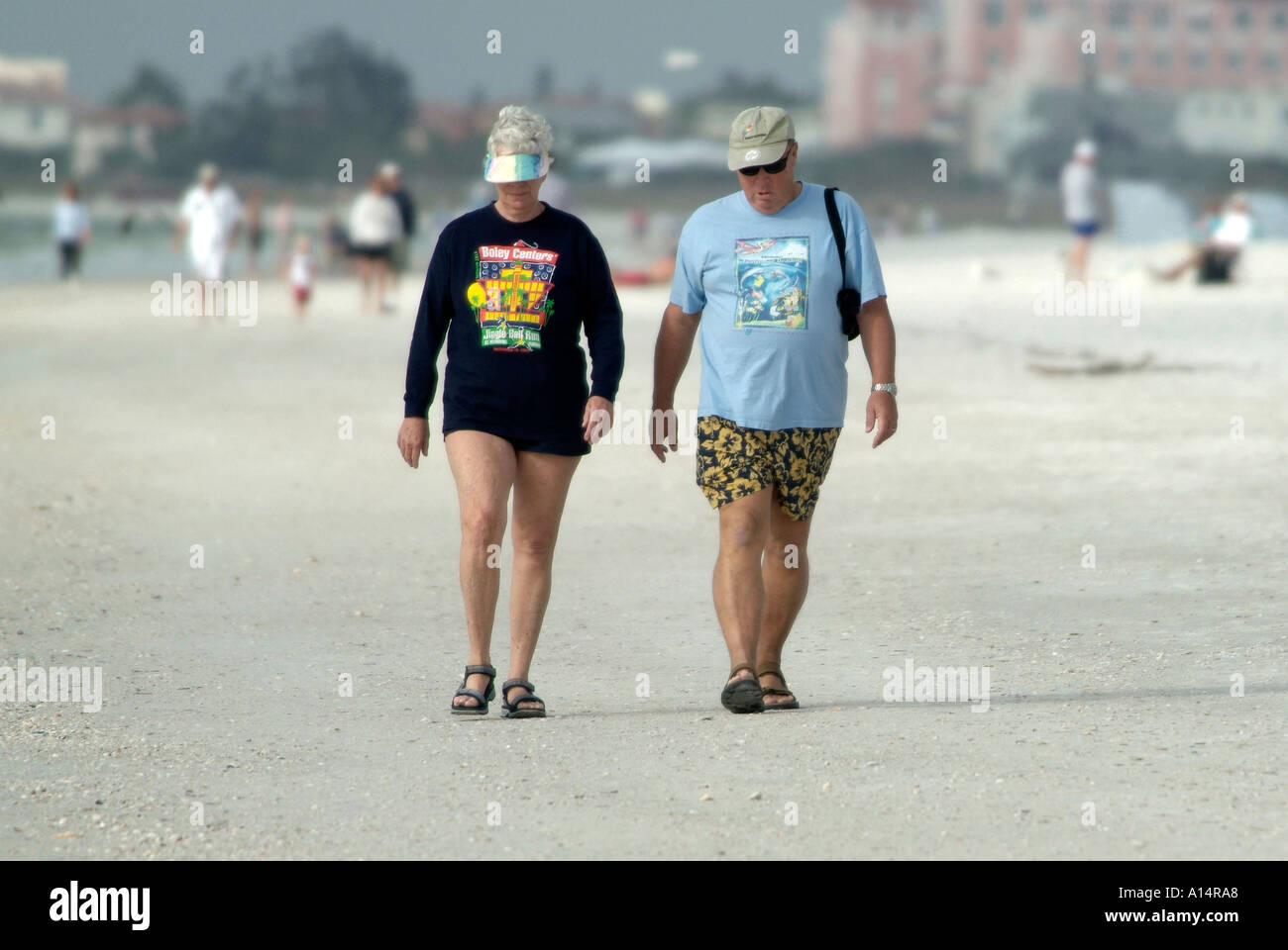 I visitatori di St Pete Beach e Pasa Grille Florida si impegnano in esercizio il rilassamento e hobbies durante la mia vacanza Foto Stock