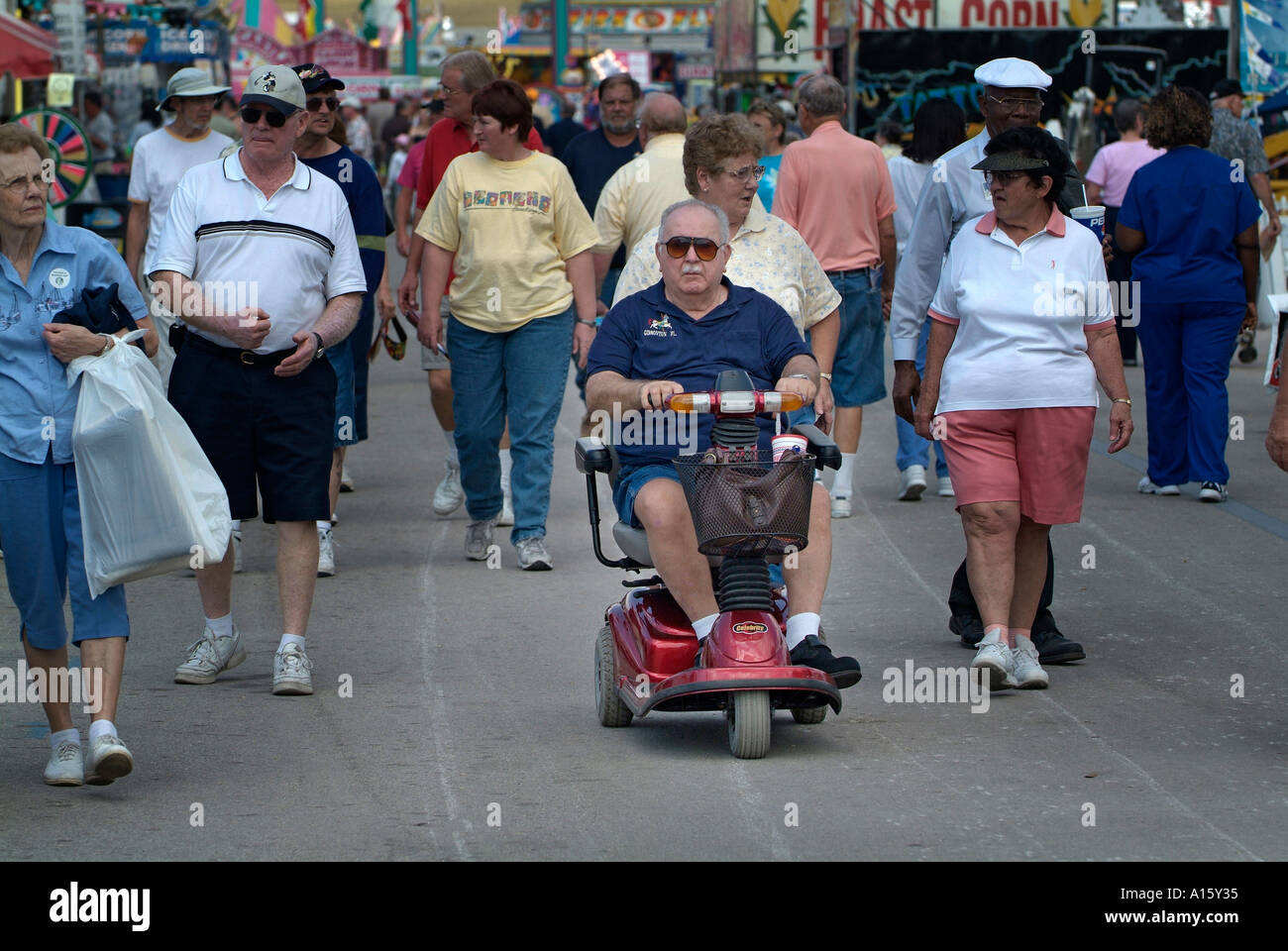 Florida State Fair a Tampa Florida offre intrattenimento abitudini alimentari audace giostre e divertimento per le famiglie Foto Stock