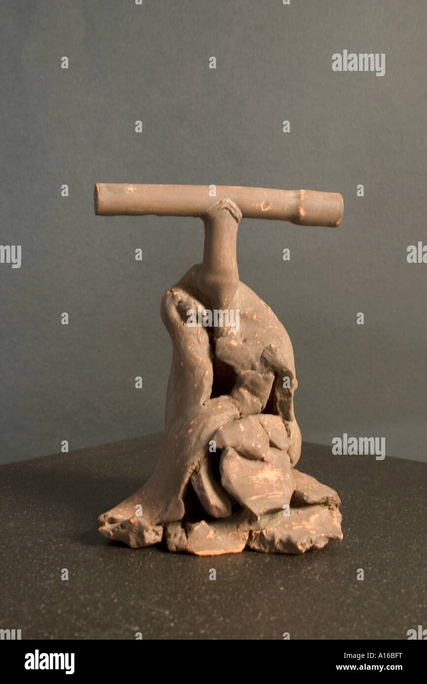 Scultura in terracotta dall artista indiano Pittore scultore Himmat Shah Foto Stock