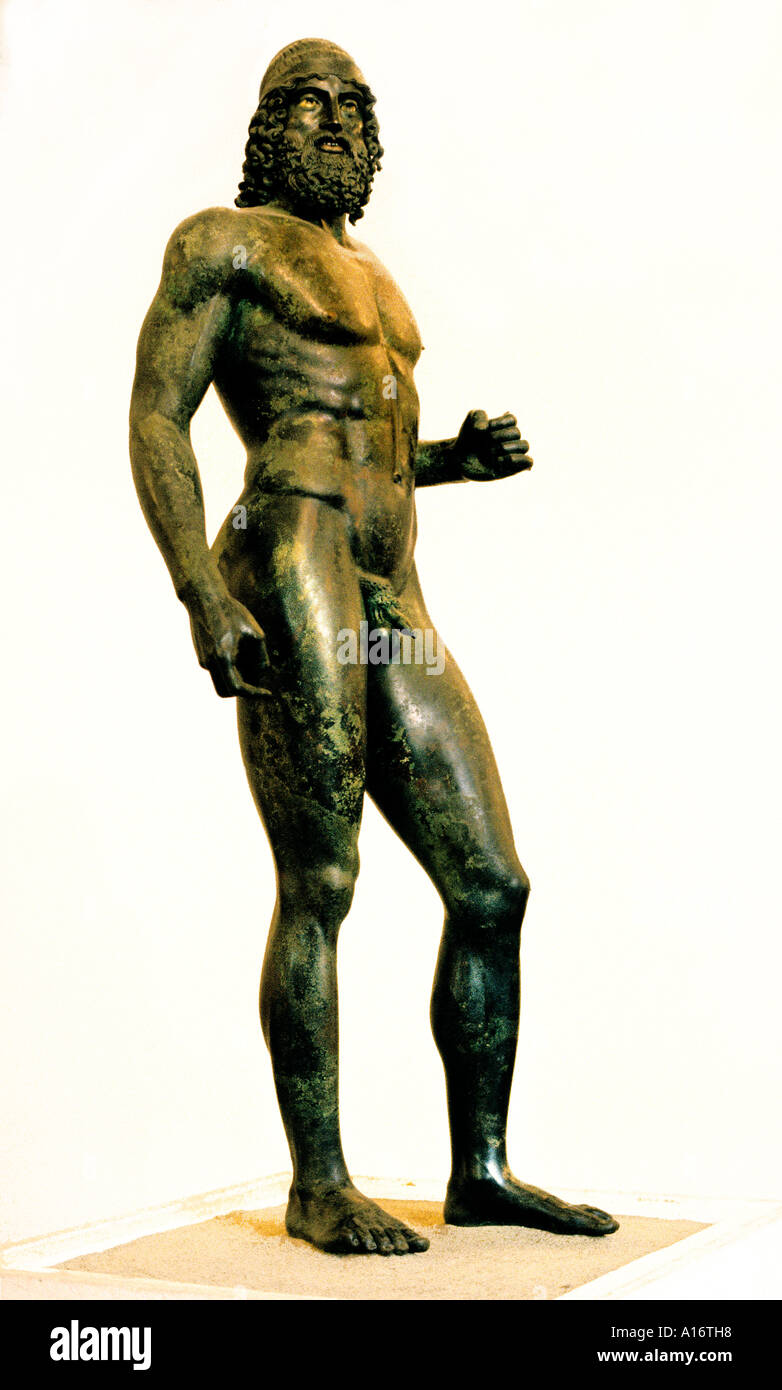 Warrior, dal mare al largo di Riace, Italia, c.460 bc H. 6'6' bronzo greco. Museo Archeologico Nazionale di Reggio Calabria Foto Stock
