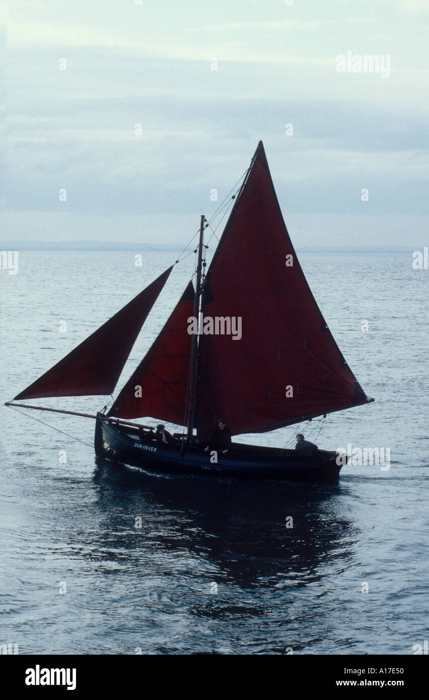 Il tipo gleóiteog indigeni Galway Hooker classe cargo e peschereccio Dun Inver in Irlanda Foto Stock