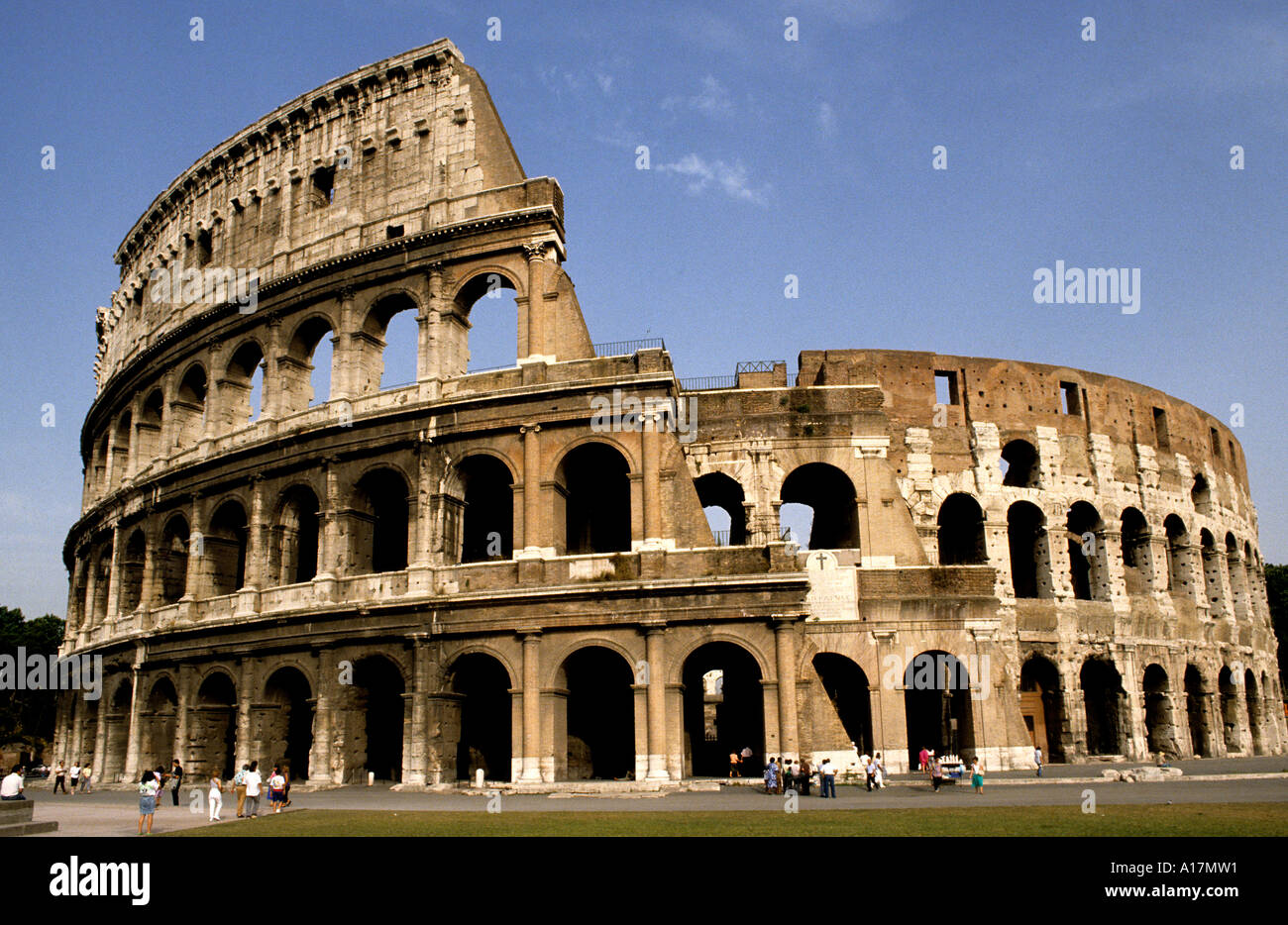 Colosseo - Colosseo Anfiteatro ovale al centro della città di Roma, 70-80 d.C., imperatore Vespasiano Tito, romano, Roma, Italia. Foto Stock