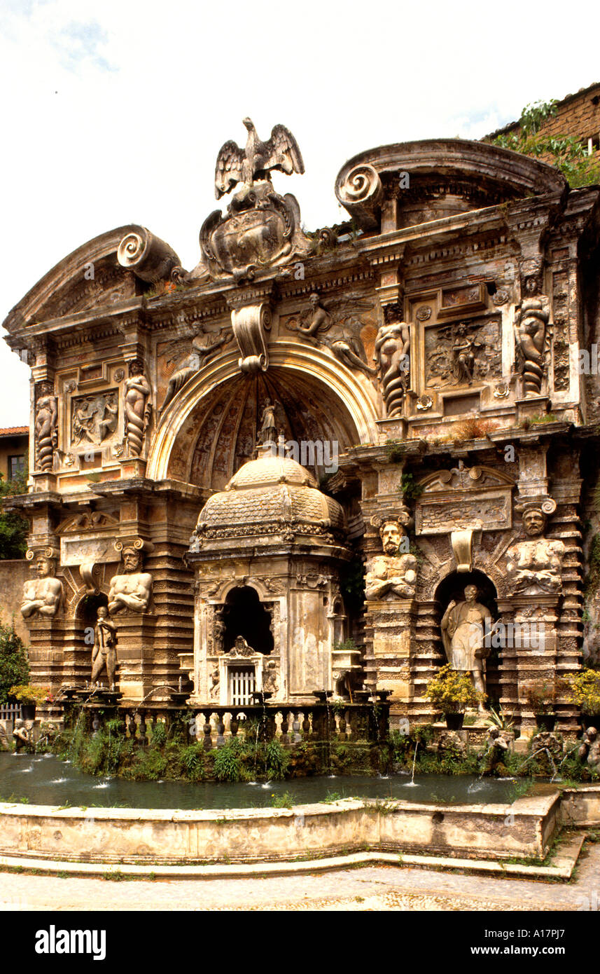 Villa d'Este Villa del 16th secolo a Tivoli, fontane rinascimentali italiane nei pressi di Roma, il cardinale Ippolito II d'Este Papa Alessandro V, Italia. Foto Stock