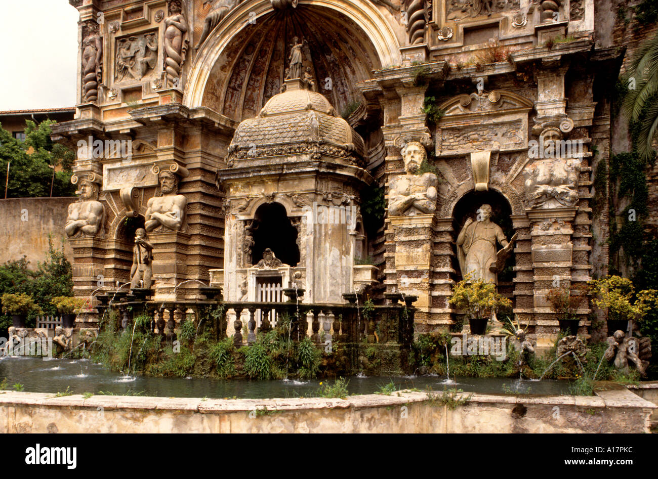 Villa d'Este Villa del 16th secolo a Tivoli, fontane rinascimentali italiane nei pressi di Roma, il cardinale Ippolito II d'Este Papa Alessandro V, Italia. Foto Stock