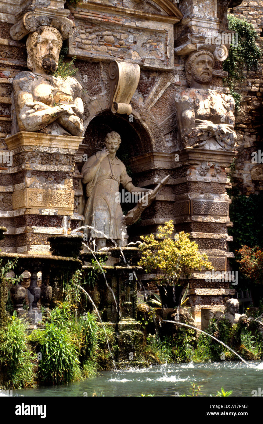 Villa d'Este Villa del 16th secolo a Tivoli, fontane rinascimentali italiane nei pressi di Roma, il cardinale Ippolito II d'Este Papa Alessandro V, Italia. Foto Stock