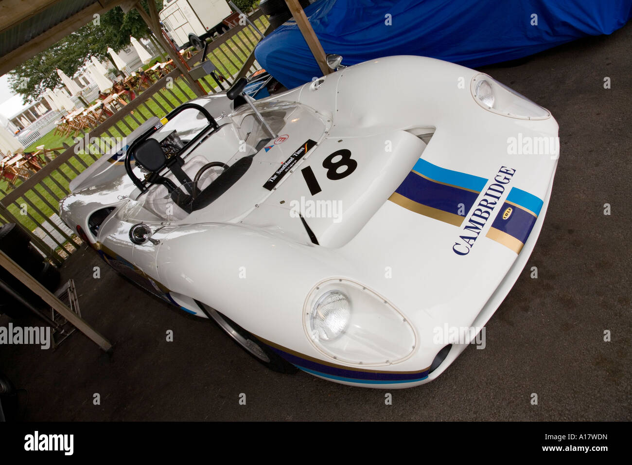 1966 Lola-Chevrolet T70 Spyder nel paddock di Goodwood, Sussex, Inghilterra. Foto Stock