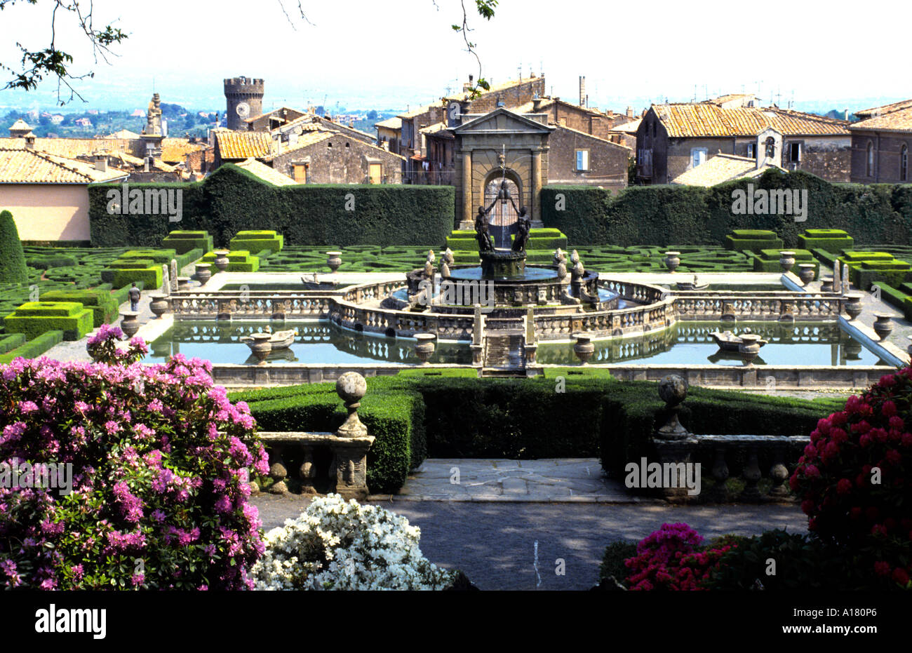Italia Lazio Garden Villa Lante di Bagnaia Italia fontana di Nettuno di piante in acqua e, orticoltura, Esc, Europa, Europeo, e Foto Stock