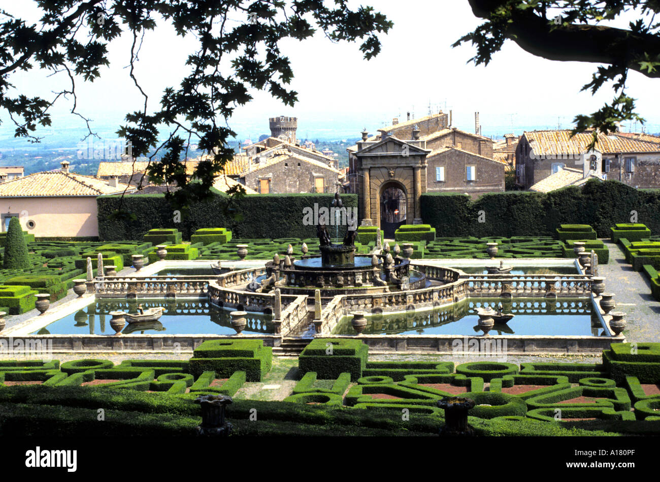 Italia Lazio Garden Villa Lante di Bagnaia Italia fontana di Nettuno di piante in acqua e, orticoltura, Esc, Europa, Europeo, e Foto Stock
