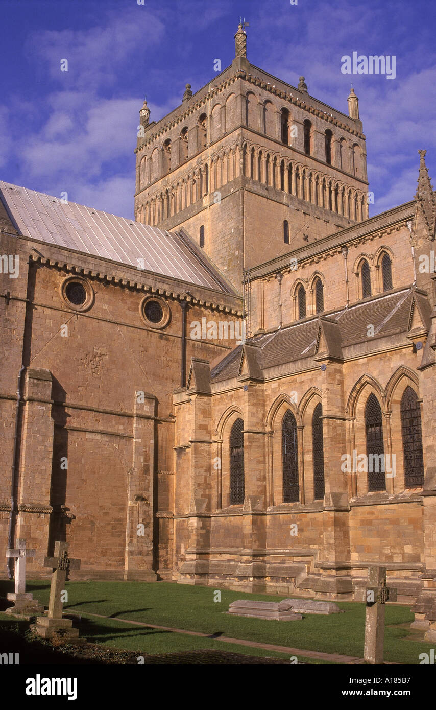 Southwell Minster costruita in gran parte da 1240 esterno da sud-est Southwell Nottinghamshire un C Waltham Foto Stock
