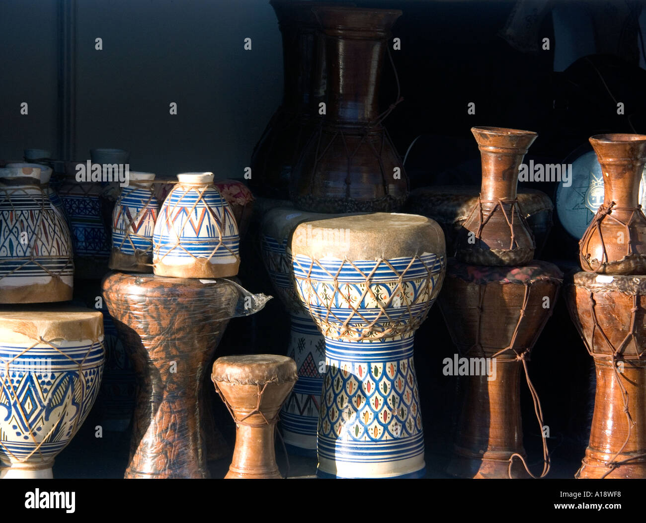 Tamburi africani in vendita a Puerto Banus Costa del Sol, Spagna, Europa Foto Stock