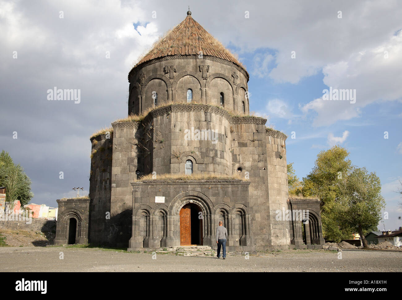 La chiesa dei dodici apostoli, ora trasformata in moschea Kumbet. Kars, Turchia Foto Stock