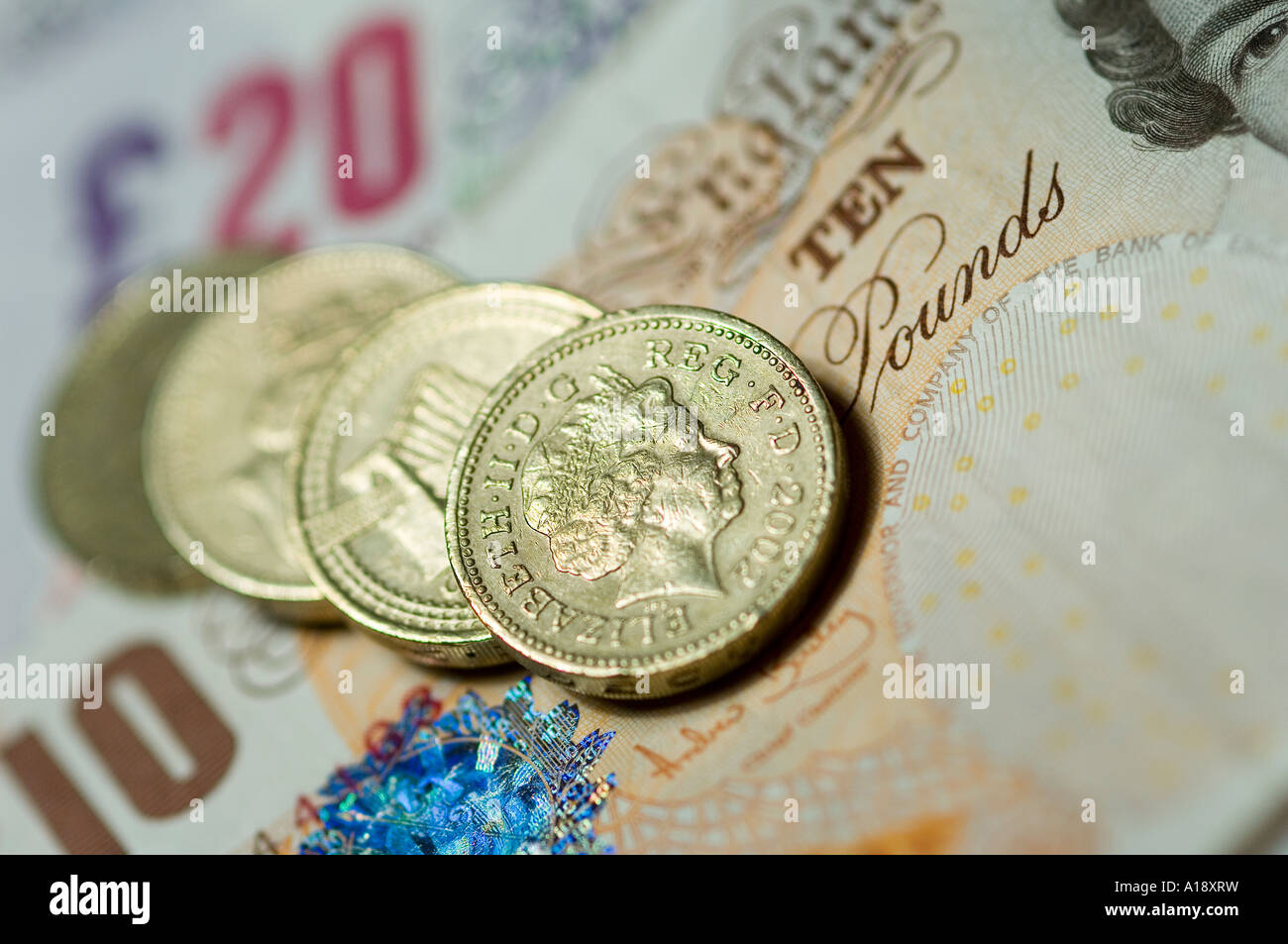 Primo piano di £20 libbre 20 denaro inglese contanti banconote banconote banconote banconote banconote banconote monete monete da monete £da 1 £10 dieci Inghilterra Regno Unito GB Gran Bretagna Foto Stock