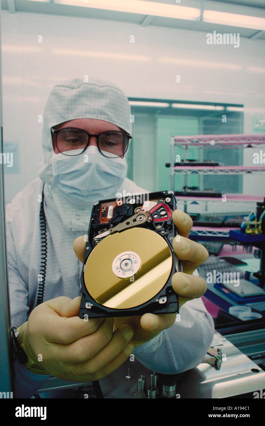 Unità disco rigido di fabbricazione camera pulita CA Foto Stock