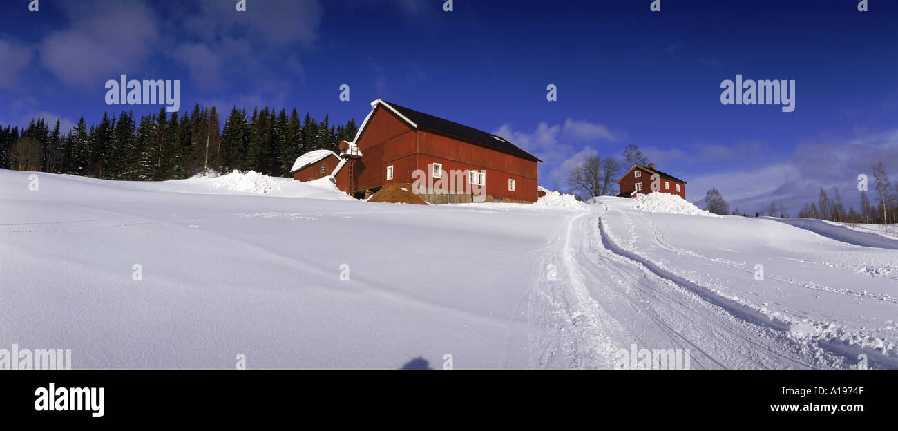 Pista di sci per la fattoria e il cafe a Sandungen Nordmarka Oslo Norvegia K Hart Foto Stock
