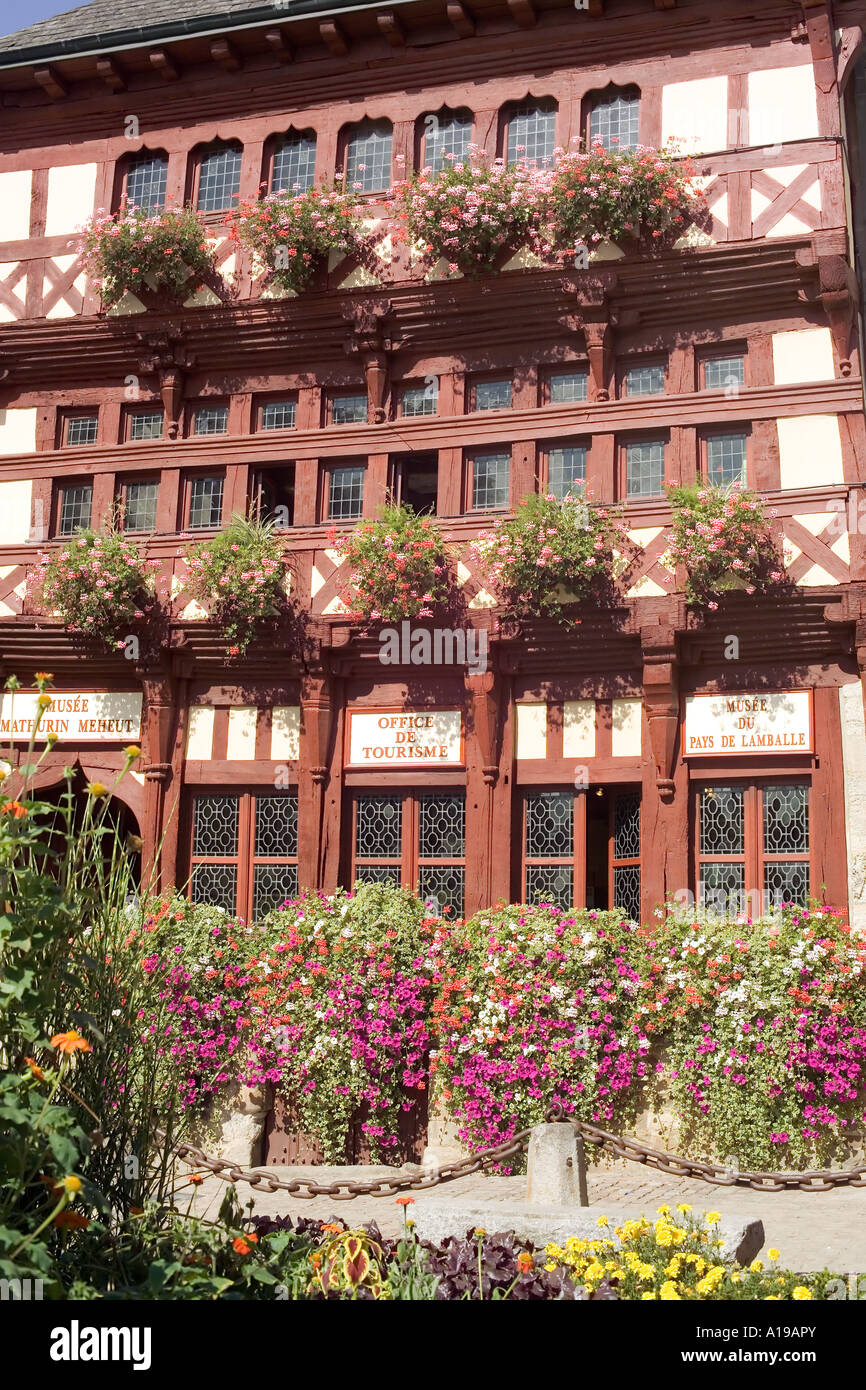 La Maison du Bourreau' casa del carnefice, museo Mathurin Meheut, Lamballe, Cotes d'Armor, Bretagna, Francia, Europa Foto Stock