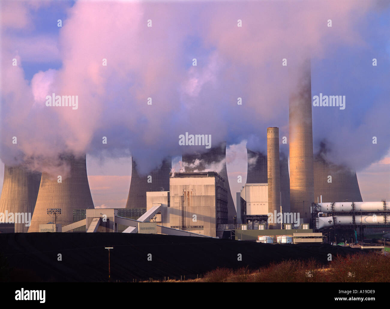 Per la produzione di energia elettrica a carbone con stazione di zolfo apparecchiature di acquisizione di desolforazione dei gas di combustione Foto Stock