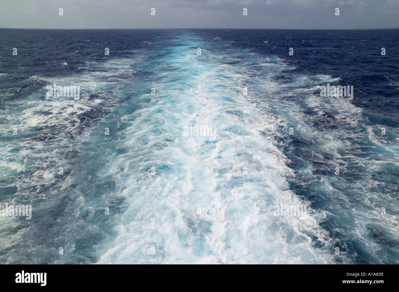 Scia di una nave Foto Stock