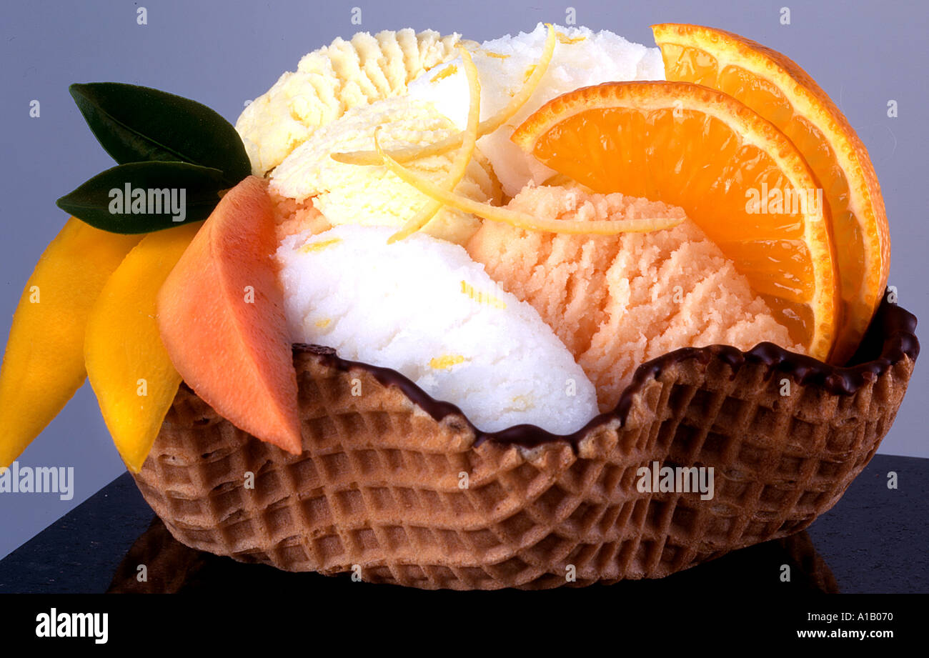 Gelato con frutta Foto Stock