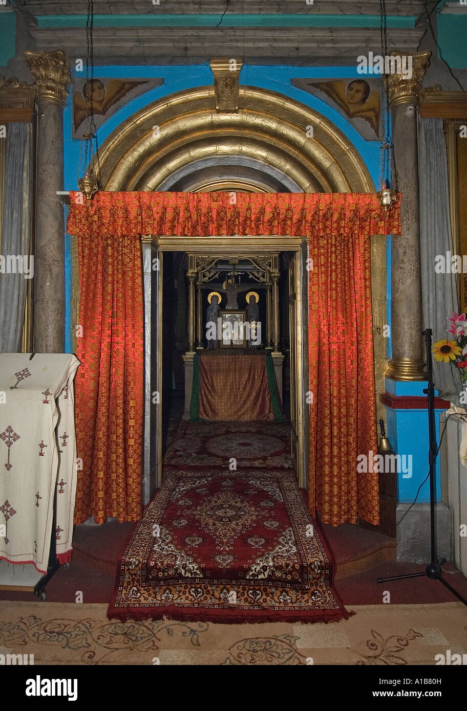 Vista del santuario della Chiesa etiopica in Gerusalemme - Debre Genet ...