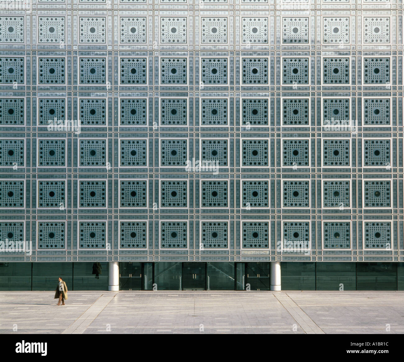 Institut du Monde Arabe, facciata sud, Parigi, 1987. Finestra fotosensibile schermate. Architetto: Jean Nouvel Foto Stock