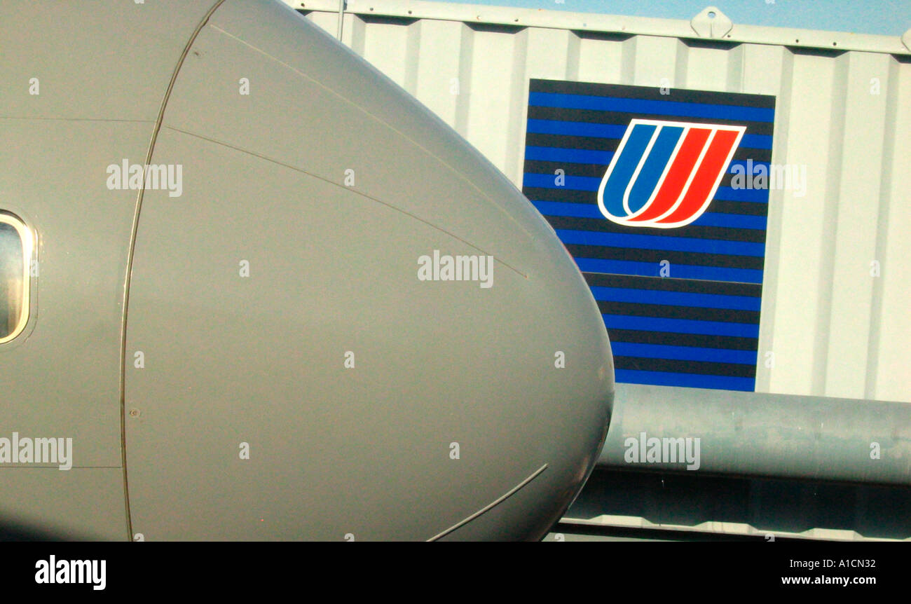 Naso di United Airlines Boeing 747-400 da jetway logo della compagnia aerea OHare Airport Chicago STATI UNITI D'AMERICA Foto Stock