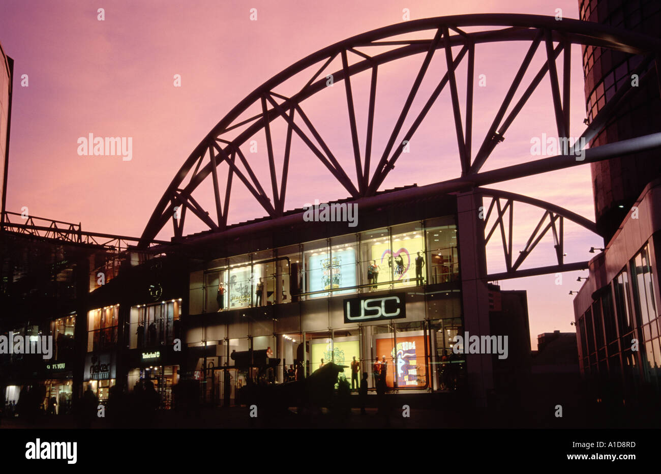 Regno Unito Birmingham Bullring Shopping Complex al tramonto Foto Stock