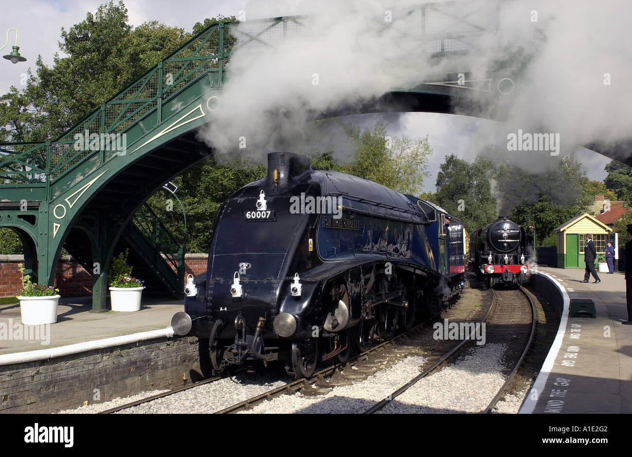 Il Sir Nigel Gresley A4 Pacific motore a vapore a Pickering Stazione ferroviaria nello Yorkshire Regno Unito Foto Stock