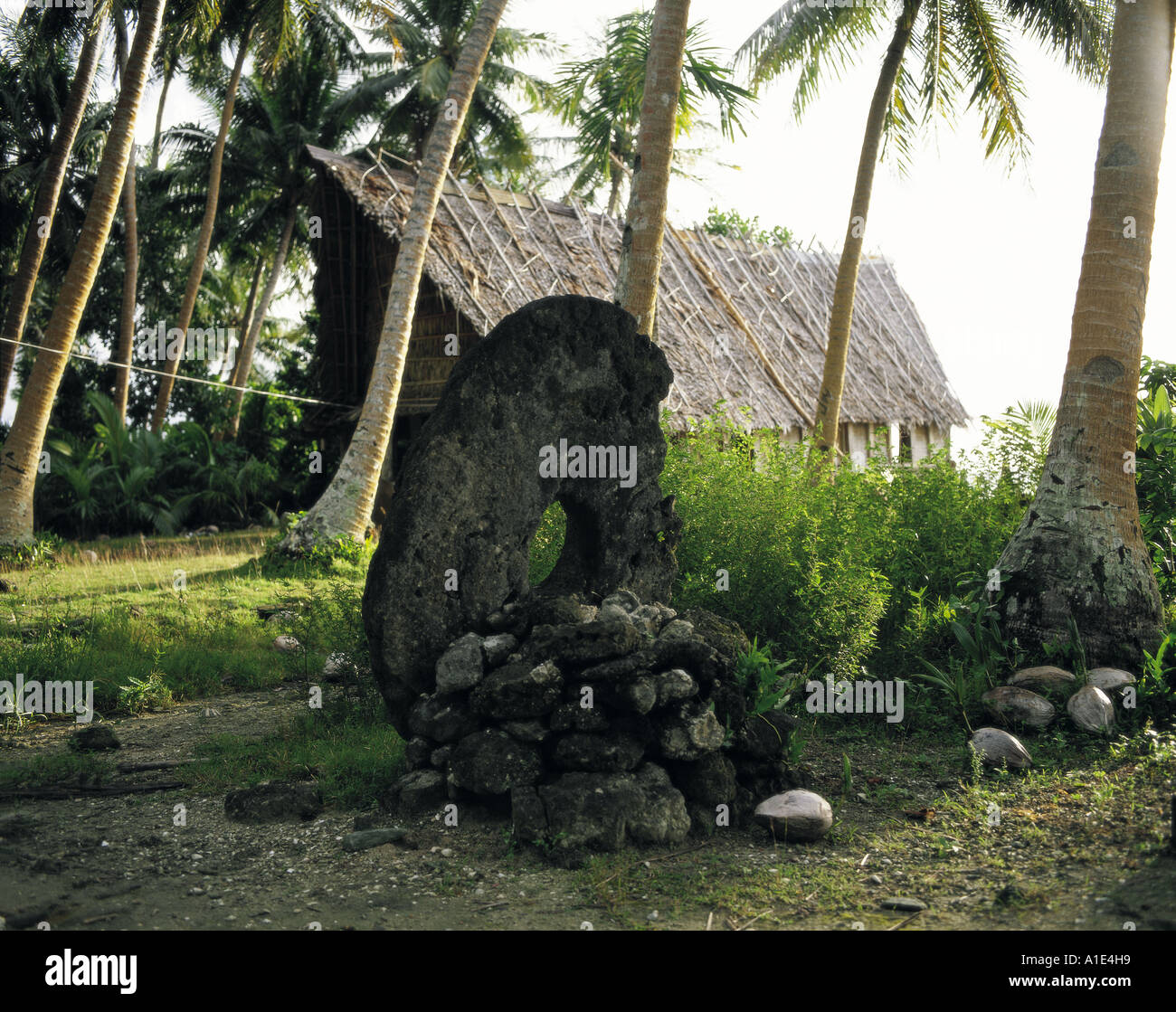Il denaro di pietra sulla isola di Yap in Micronesia, Sud Pacifico Foto Stock