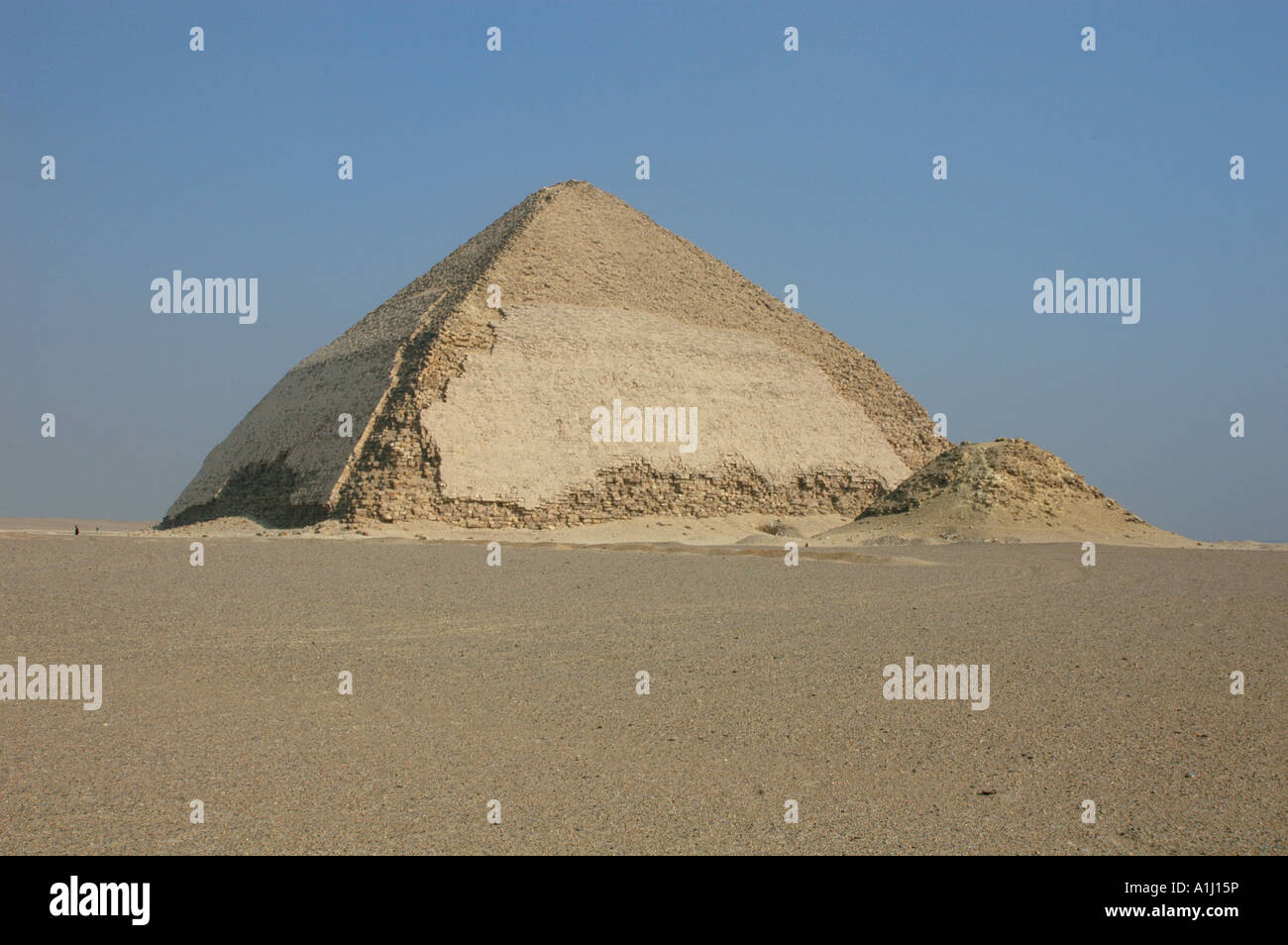 Piegato La piramide di Snofru a Dahshur vicino al Cairo, Egitto. Foto Stock